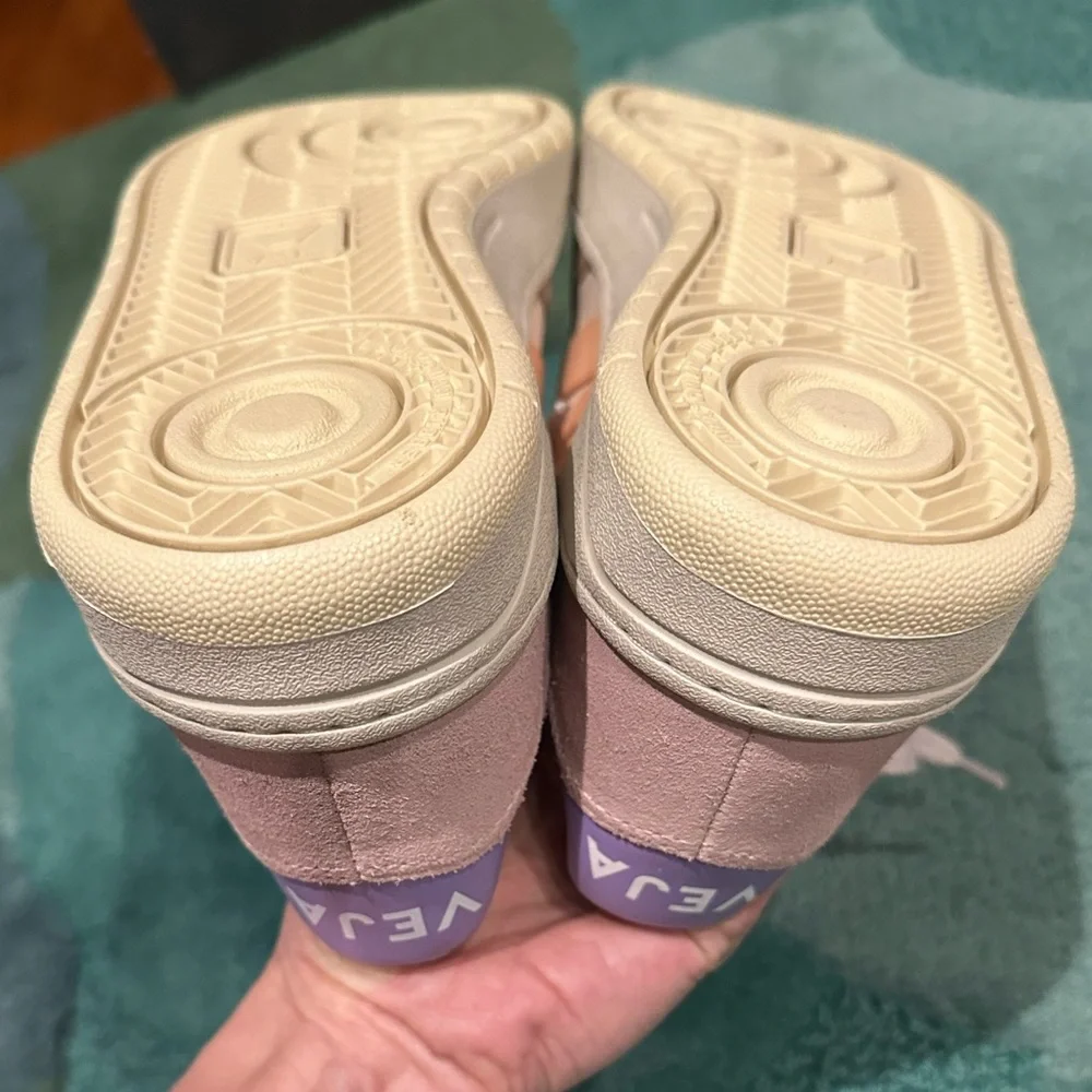 Veja NEARLY NEW V-10 peach multico suede - tan, pink, purple, beige sneaker - 6 - Picture 15 of 16